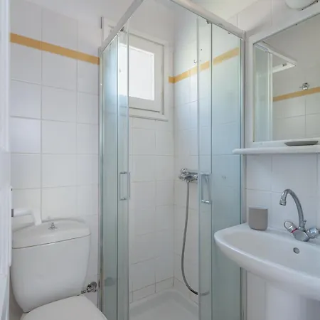 Oneiro House Serifos Town